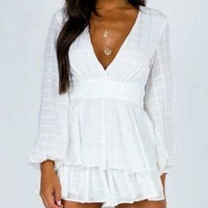 Princess polly string of stars white romper with clasp!